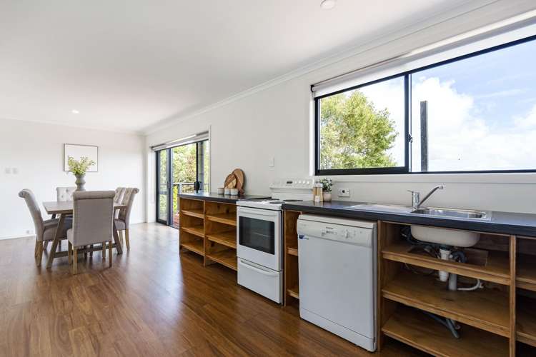 787 Dover Road Okato_8