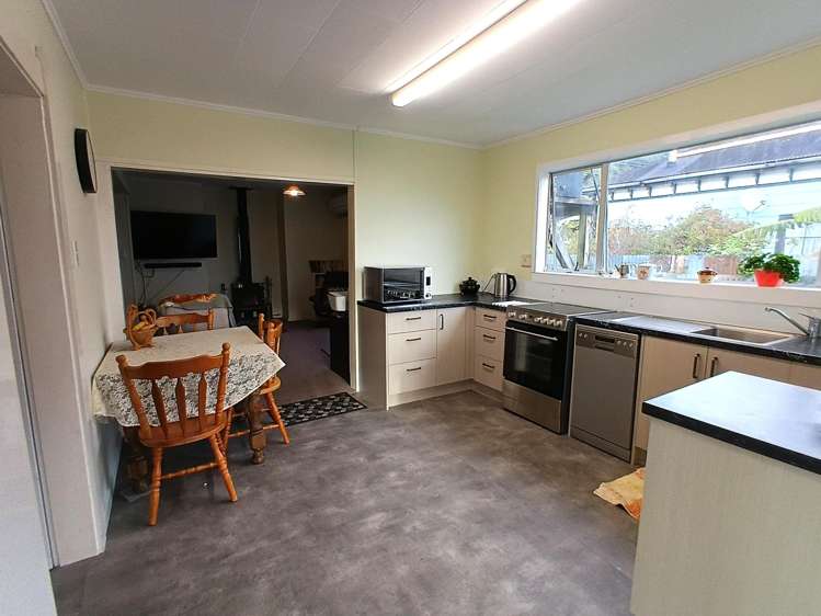 79 Torea Street_3