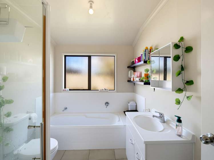 60 Kirkwood Road Flaxmere_13