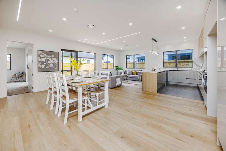 24 Putahi Crescent Papakura_2