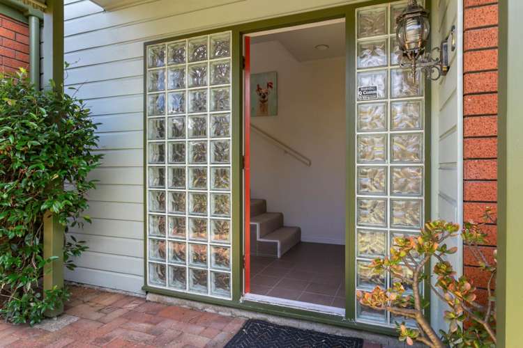 2/16 Wairakei Street Greenlane_5