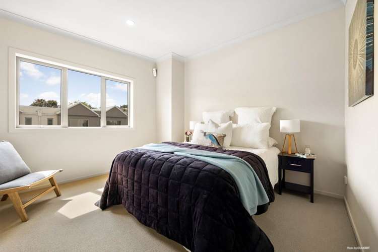 52/21 Hunters Park Drive Three Kings_10