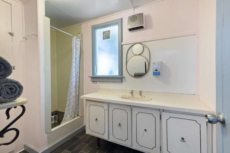 37 Man Street Queenstown_22