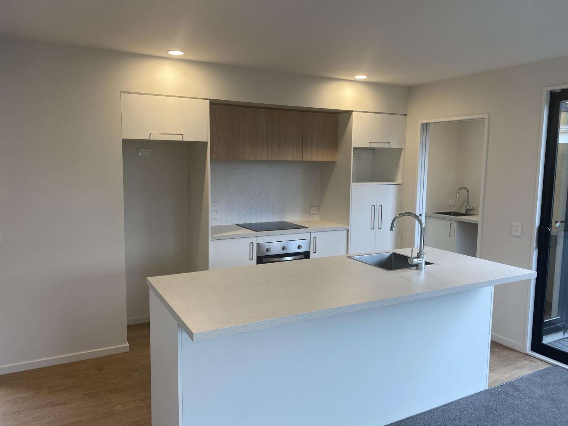 6/9 Bolton Avenue 10222_0