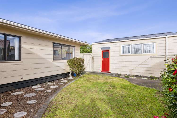99 Queens Road Waikanae Beach_22