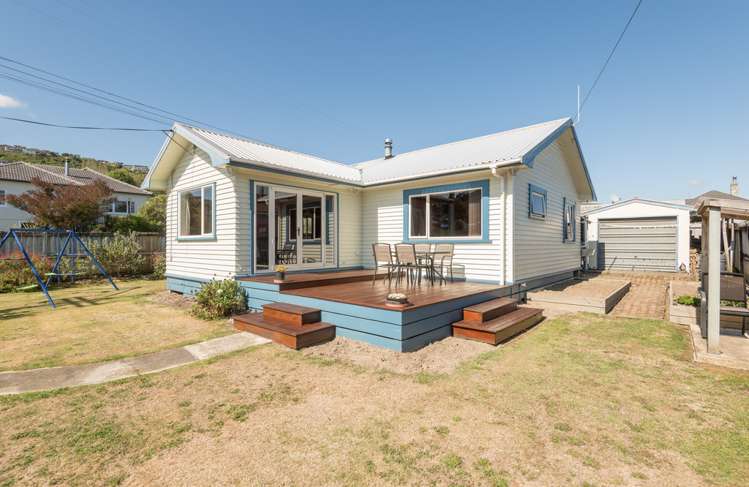 22 Maitland Avenue Stoke_17