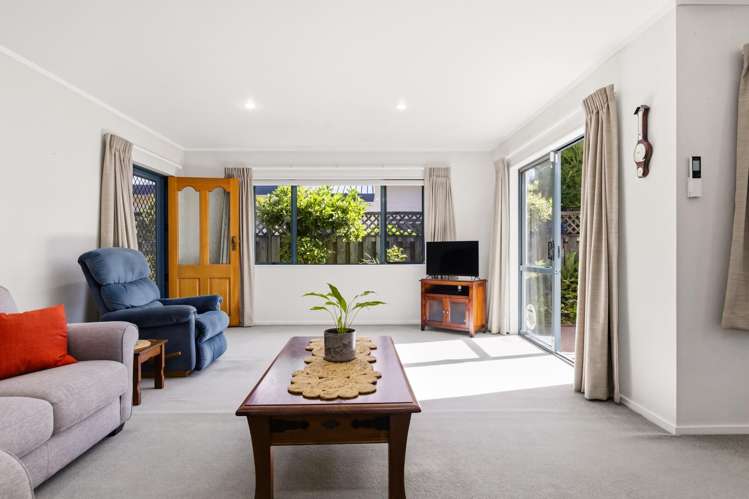 2/12 Heathcote Street Central_8