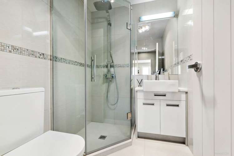 34 Pencaitland Drive Flat Bush_13