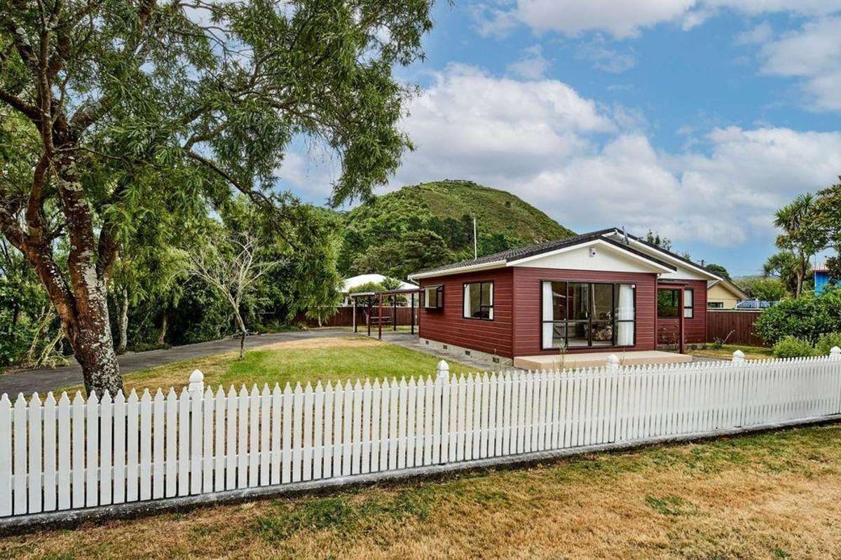 Big Two-Bedroom Home on a Large Section in Te Mārua — Tunnel Gully at the End of the Road 1