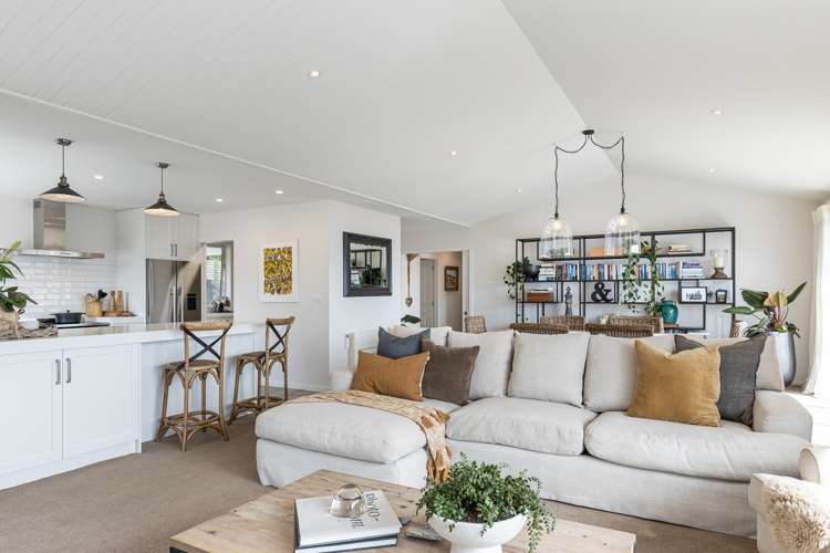 24 Hillplough Heights Richmond_11