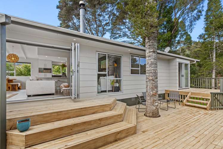 43 Onedin Place Titirangi_3