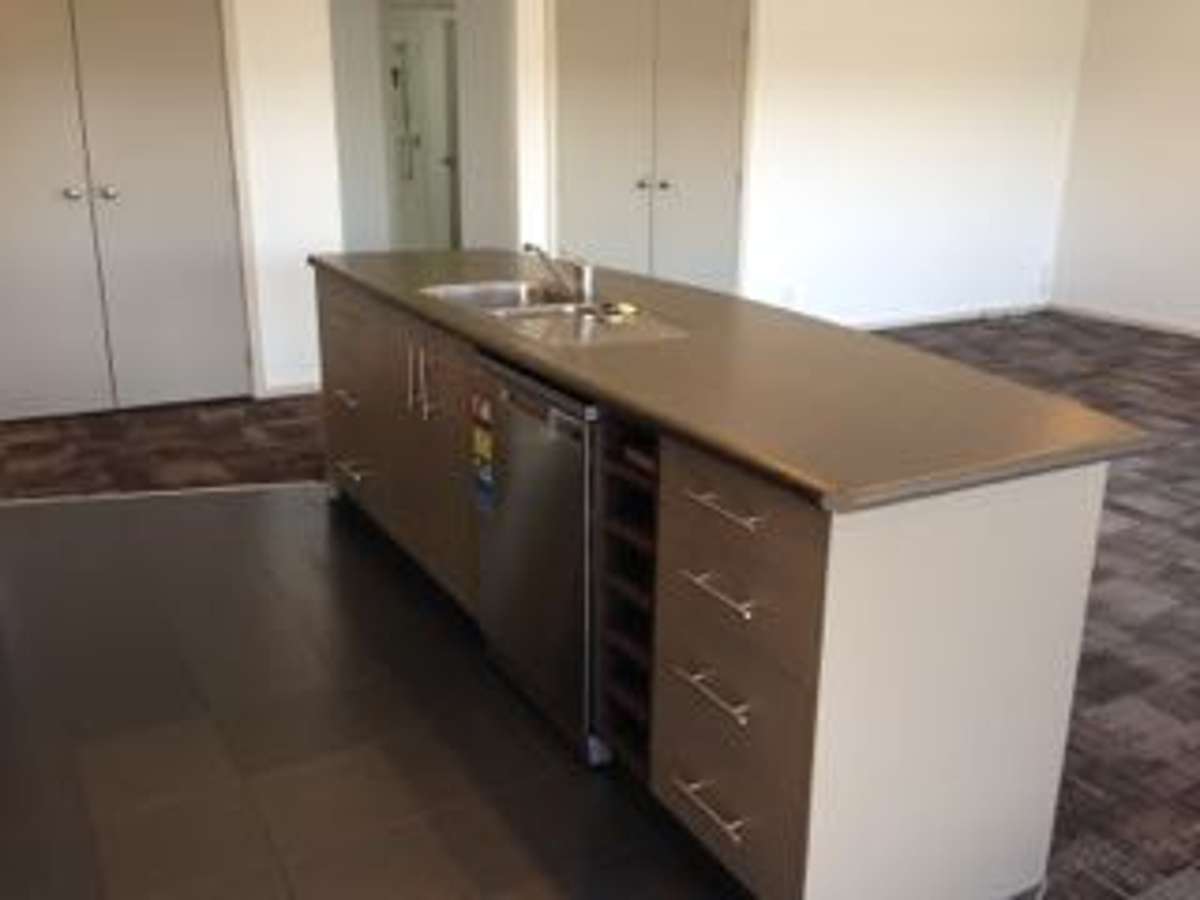 2/31 Miro Street, Town Centre 3