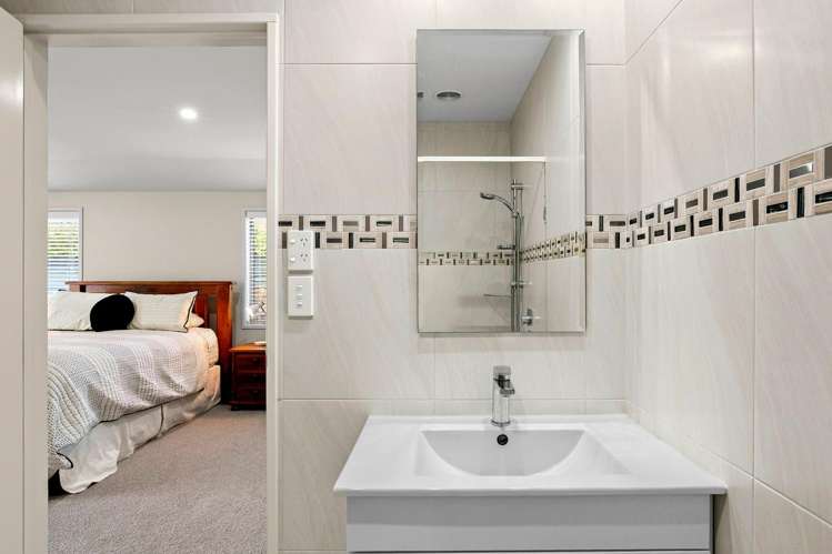 137 Taylor Street Cambridge_12
