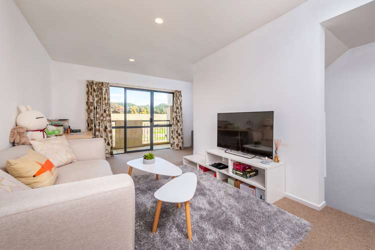 9/12 Crown Lynn Place New Lynn_7