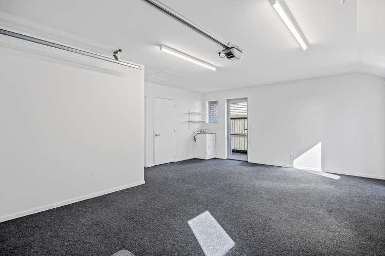 1 Geering Place_5