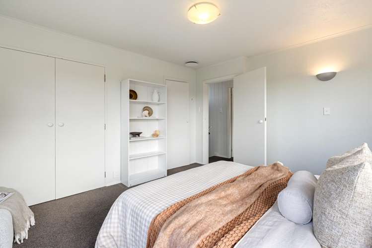 318 Queens Drive Lyall Bay_13
