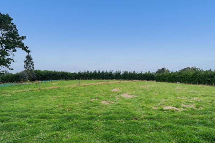 411 Flora Road East Makarewa_39