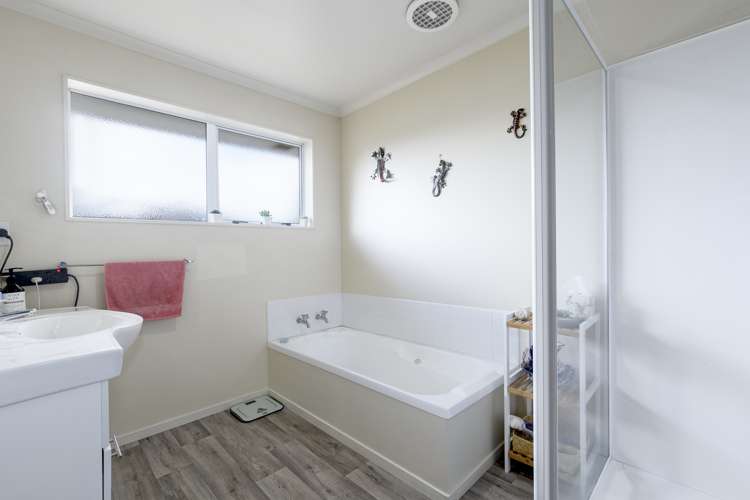 68a Solomon Street Brookfield_13