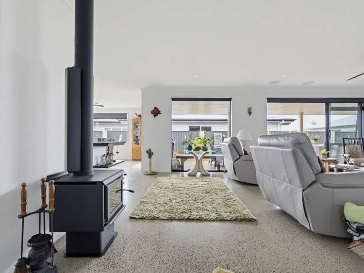2 Kotare Drive_5