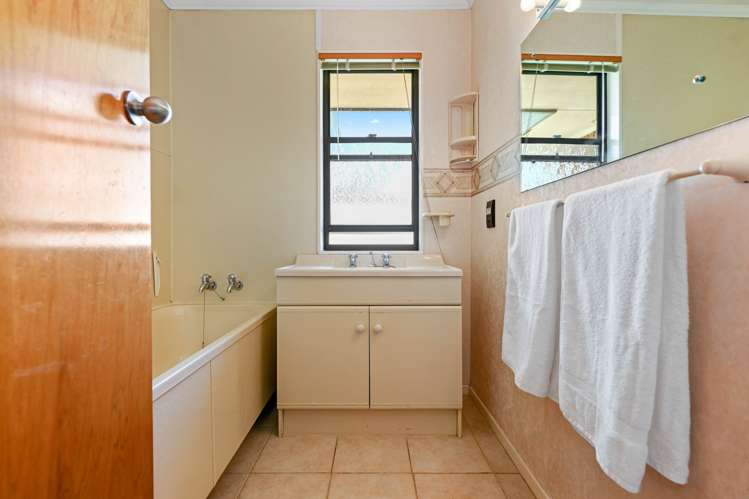 24 Ranui Street Dinsdale_13