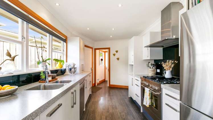 327 Main Road Tawa_21