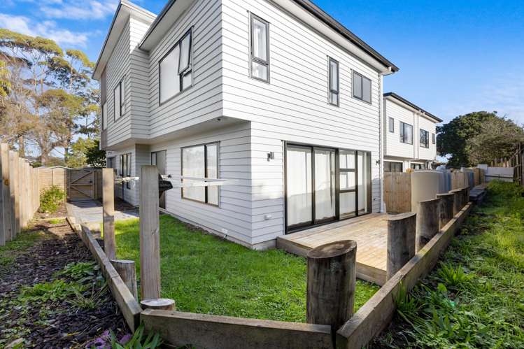43a Fitzherbert Avenue West Harbour_1
