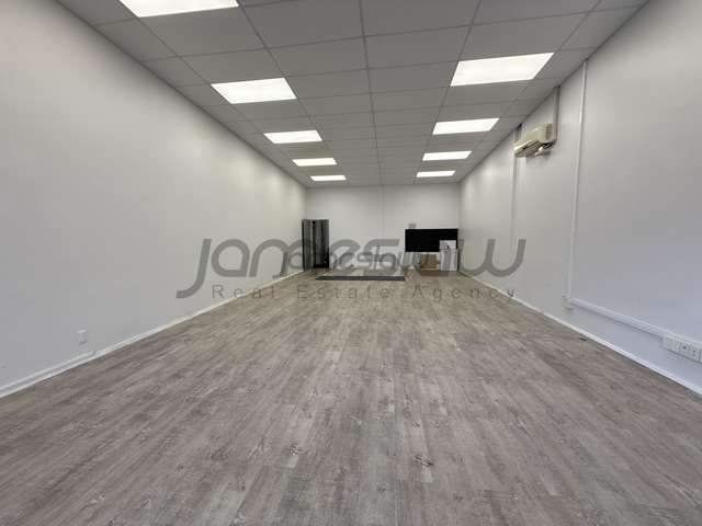 9B/219 Moore Street Howick_4