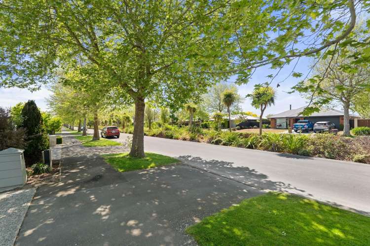 15 Riverwood Boulevard Redwood_25