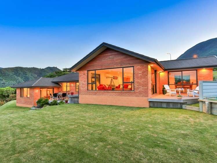 14 Harbour View Heights Picton_18