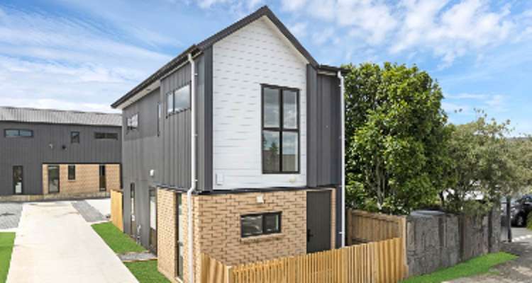 2/163 Russell Road_0