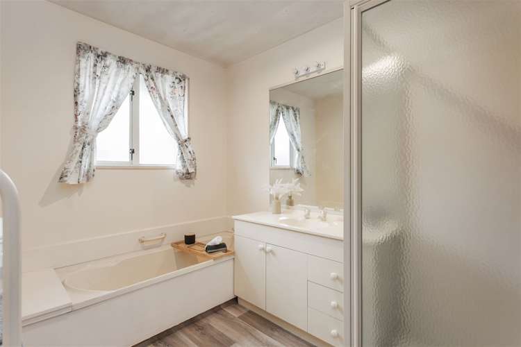 9 Cardigan Bay Place Addington_9