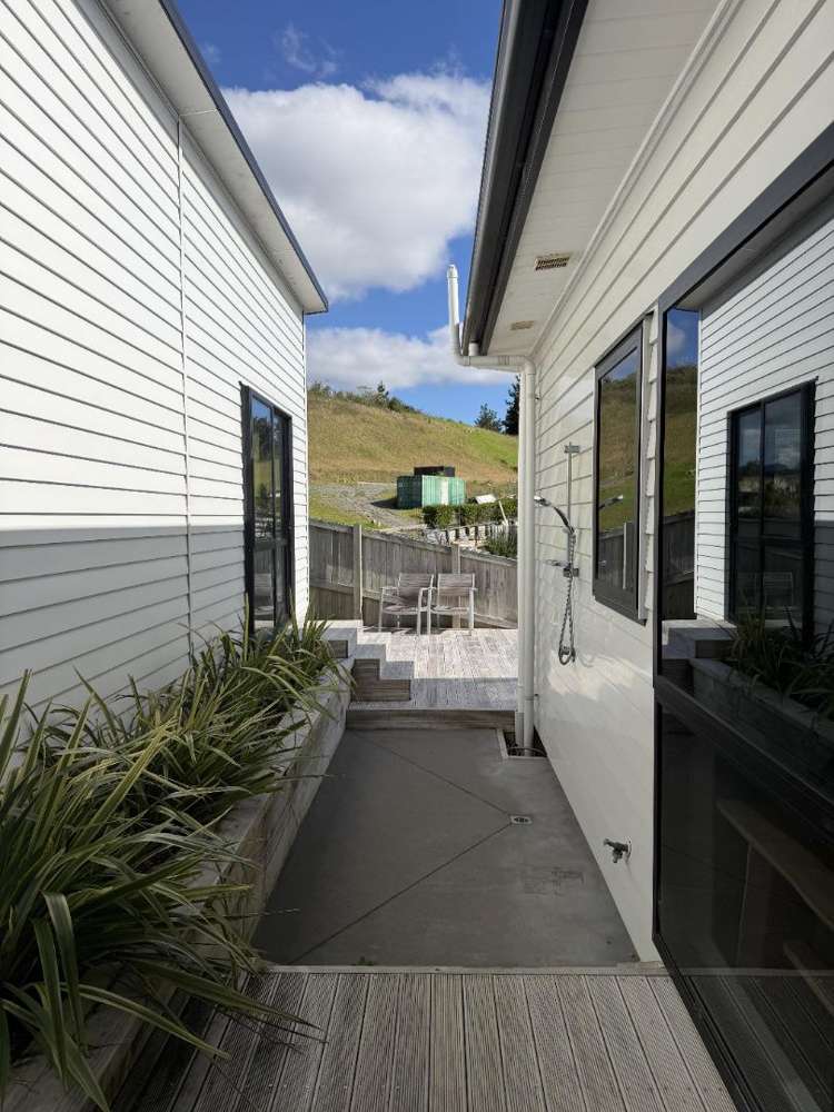 24 Panorama Parade Pauanui_19