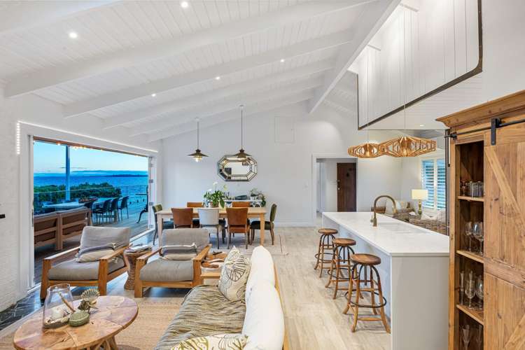 899 Whangaparaoa Road_1