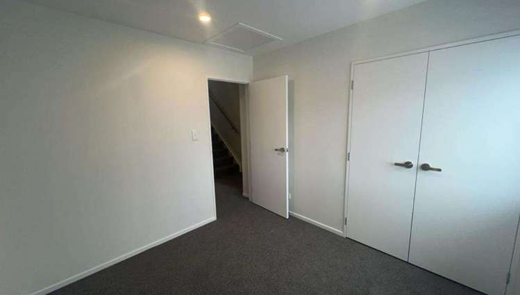 48 Selo Street Glen Eden_16