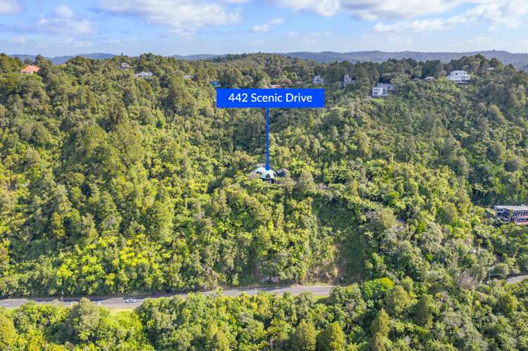 442 Scenic Drive Waiatarua_22