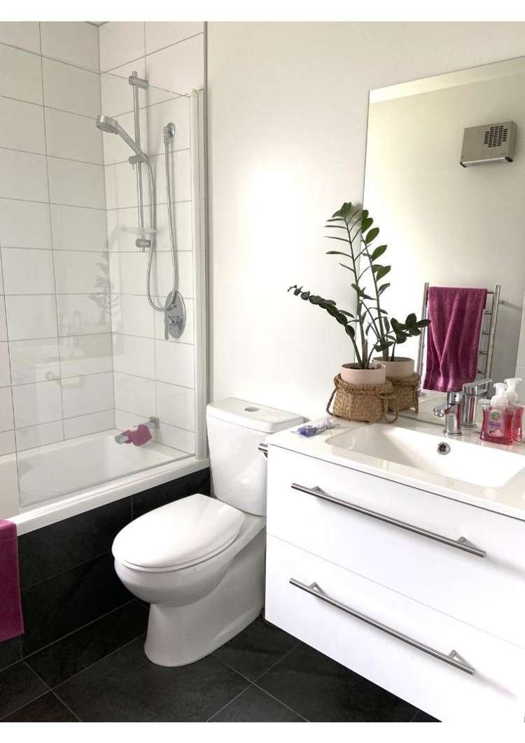 6 Gurners Lane 1476_7