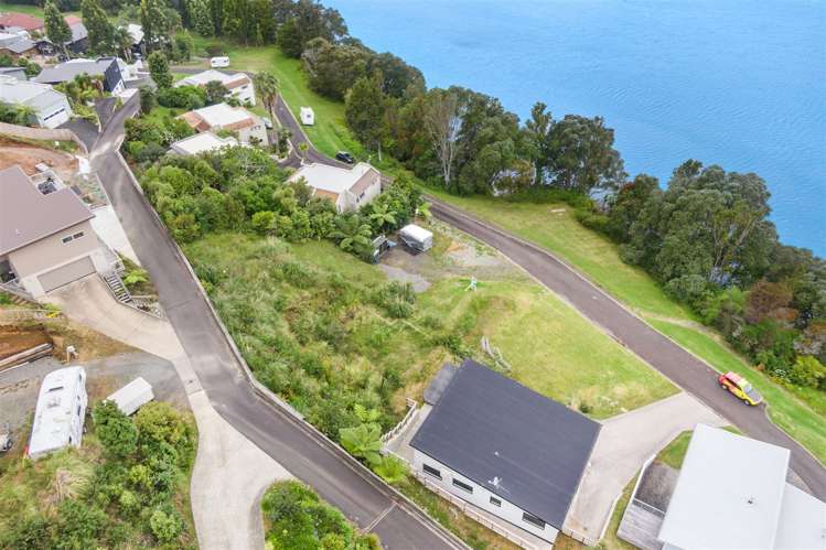 6/135 Waireka Place Whangamata_10