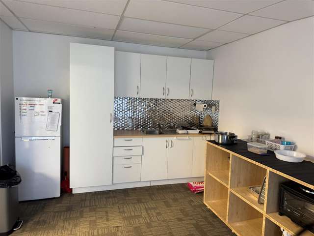 3/125 Naenae Road Naenae_4