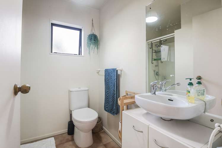 2/12 Patons Road Howick_19