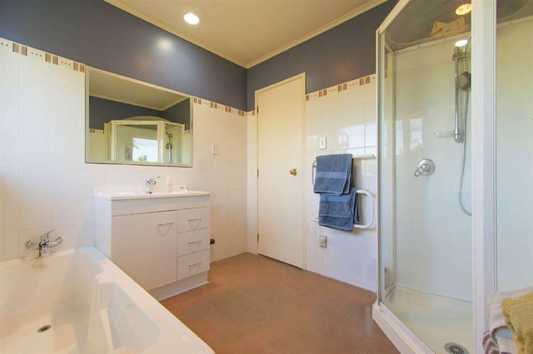 15 Hilldale Crescent Kuaotunu West_12