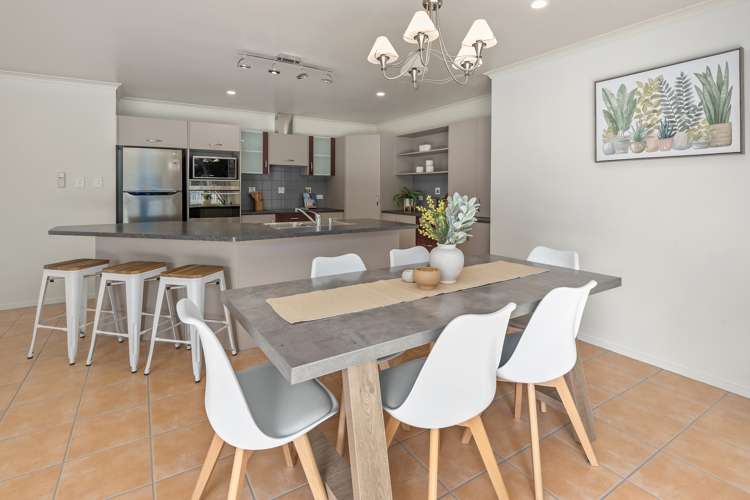 10 Sequoia Place Kamo_10