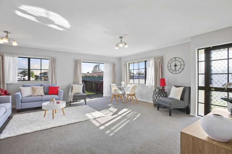 1/20 Sturges Road Henderson_6