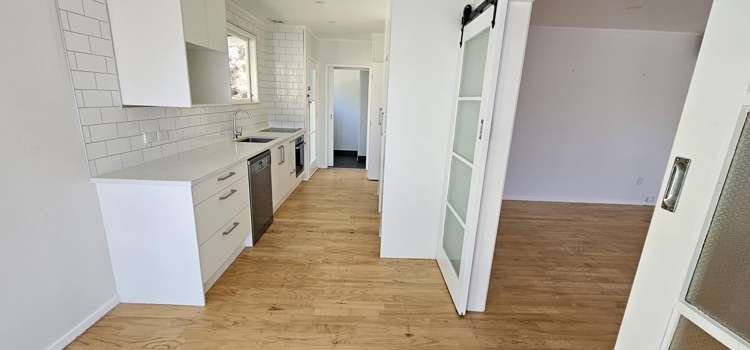 5 McPhail Street Birkdale_13