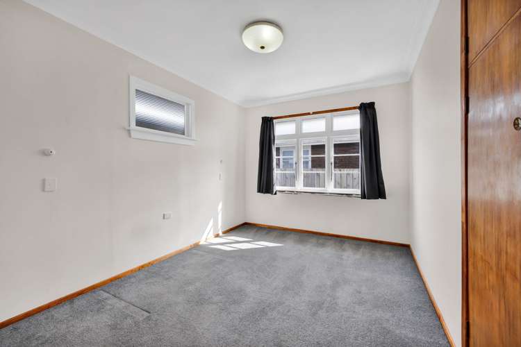 155 Glover Road Hawera_13
