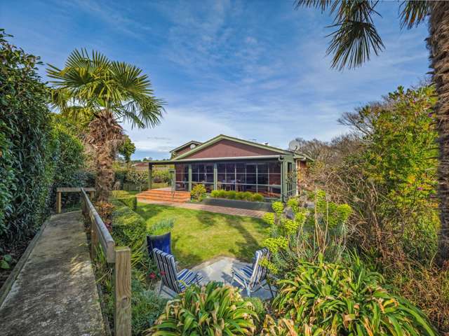 Parkside living on a quarter acre section