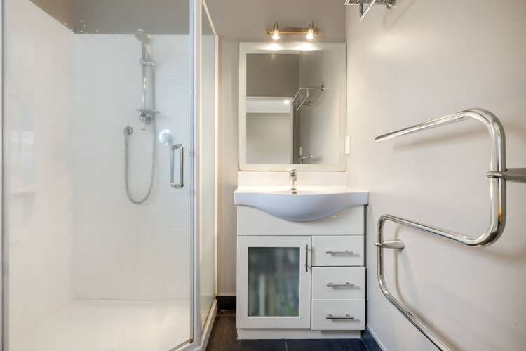 131C Rototuna Road Rototuna_13