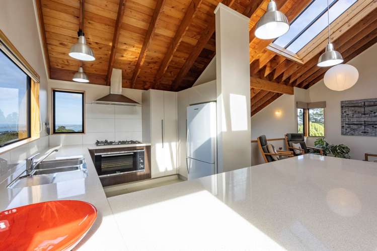 213 Scenic Drive Titirangi_8