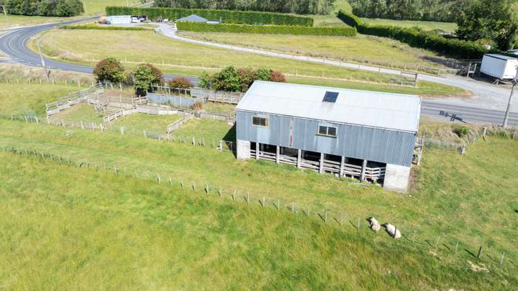 Charlton Road Upper Charlton_2