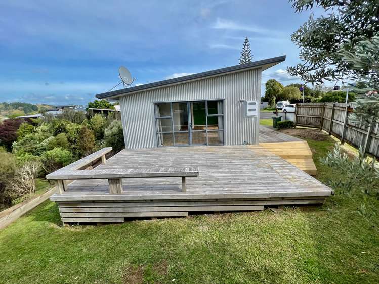 30 Manukau Road Raglan Town_16