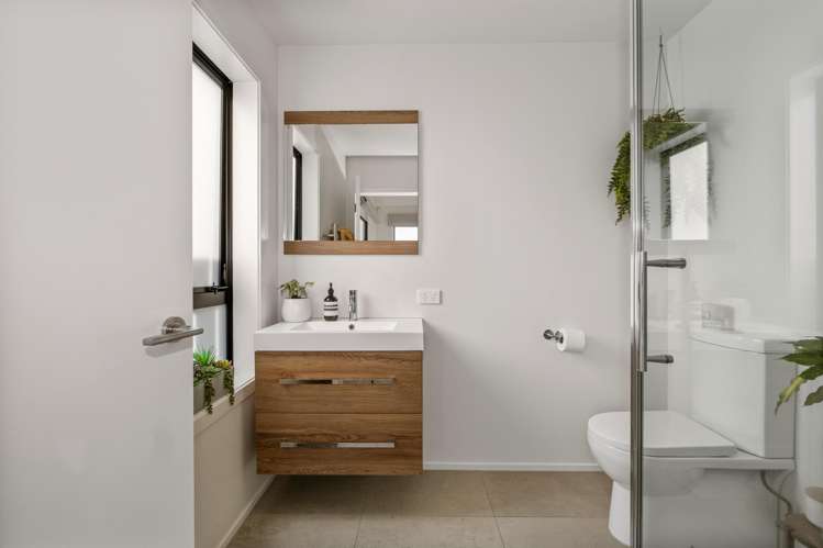 87 Cedarwood Street Woodridge_13